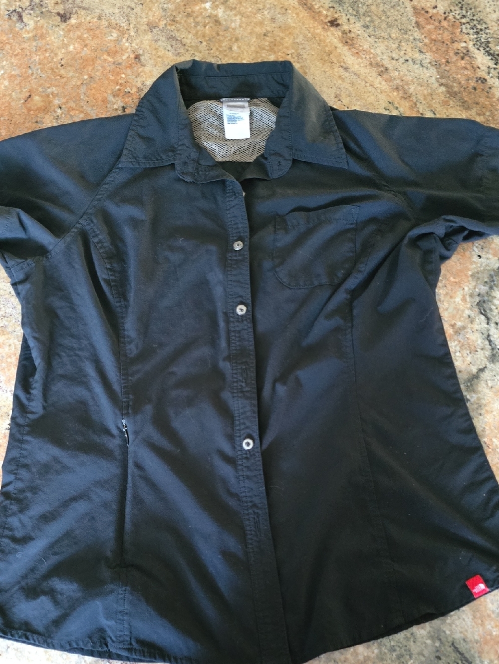 Women's Black Short-Sleeve Travel Button-Down Shirt NORTHFACE